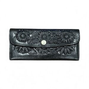 Chiapas Elegant Black Floral Embossed Women's Clutch wallet